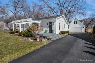 917 S Grove Ave, Barrington, IL 60010 - Photo 1