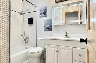 880 Old Willow Rd, Prospect Heights, IL 60070 - Photo 9