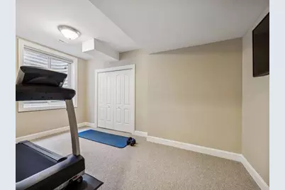 688 S Mitchell Avenue, Elmhurst, IL 60126 - Photo 13