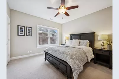 688 S Mitchell Avenue, Elmhurst, IL 60126 - Photo 23