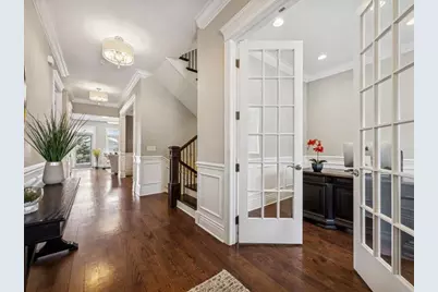 688 S Mitchell Avenue, Elmhurst, IL 60126 - Photo 3