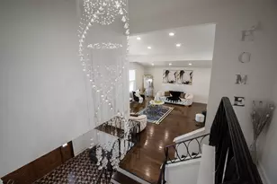 9909 N Huber Ln, Niles, IL 60714 - Photo 7