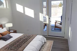 10226 S California Ave, Evergreen Park, IL 60805 - Photo 9