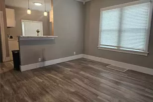 1037 22nd St, Rock Island, IL 61201 - Photo 5