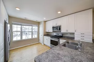 2480 Bella Dr, Pingree Grove, IL 60140 - Photo 3