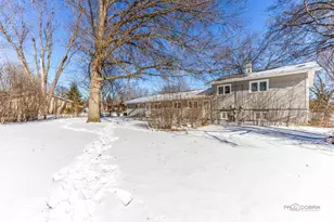 590 Durham Ct, Hoffman Estates, IL 60169 - Photo 17