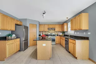 1122 Waverly Dr, Lake Villa, IL 60046 - Photo 11