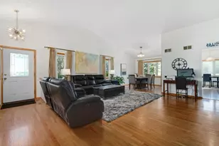 13 Iliad Dr, Tinley Park, IL 60477 - Photo 5