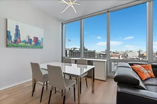 500 W Superior St, Chicago, IL 60654 - Photo 7