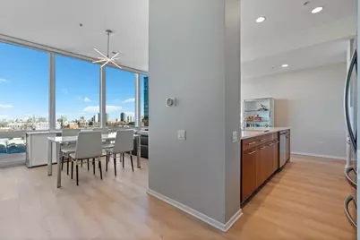 500 W Superior Street #802, Chicago, IL 60654 - Photo 3