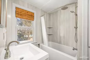 523 Preston Ave, Elgin, IL 60120 - Photo 11