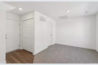 567 Yosemite Way, Mundelein, IL 60060 - Photo 3