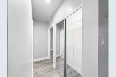 4031 N Kenmore Avenue #214, Chicago, IL 60613 - Photo 11