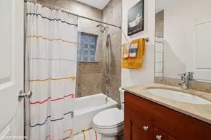 1418 W Chestnut St, Chicago, IL 60642 - Photo 15