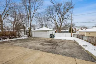 822 S La Grange Rd, La Grange, IL 60525 - Photo 15