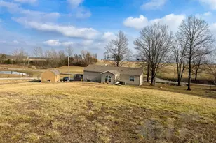 320 N Old Marion Rd, Orangeville, IL 62939 - Photo 5