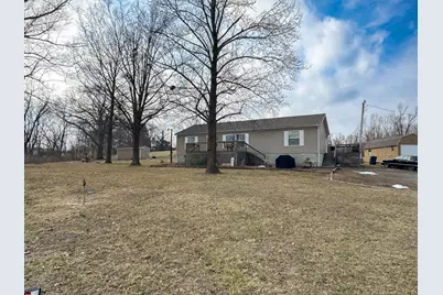 320 N Old Marion Road, Orangeville, IL 62939 - Photo 3
