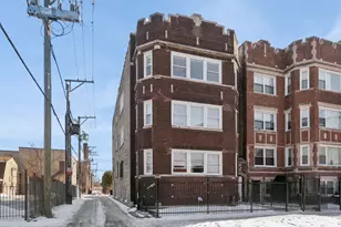 7515 S Essex Ave, Chicago, IL 60649 - Photo 1