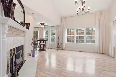 352 Kildare Court #352, Carol Stream, IL 60188 - Photo 3