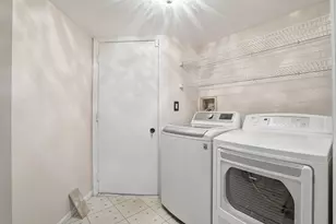 352 Kildare Ct, Carol Stream, IL 60188 - Photo 17