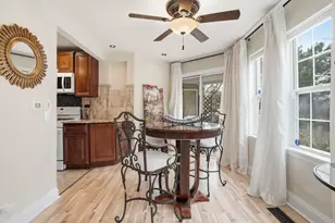 352 Kildare Ct, Carol Stream, IL 60188 - Photo 5