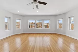 7515 S Essex Ave, Chicago, IL 60649 - Photo 3