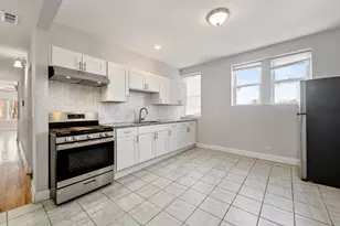 7515 S Essex Ave, Chicago, IL 60649 - Photo 11