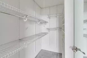 5733 N Sheridan Rd, Chicago, IL 60660 - Photo 17