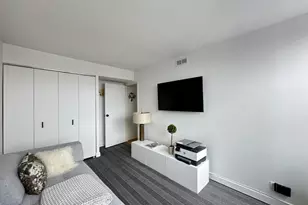 6701 S Crandon Ave, Chicago, IL 60649 - Photo 17