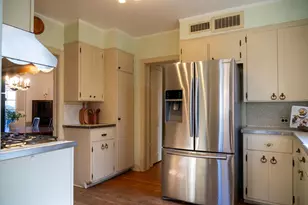 3701 Foster St, Evanston, IL 60203 - Photo 5