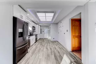 7806 W 83rd St, Bridgeview, IL 60455 - Photo 13