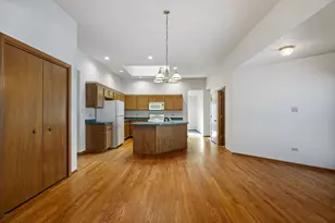 8614 Bangor Dr, Tinley Park, IL 60487 - Photo 13