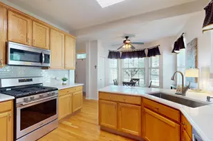 1147 Hampton Ln, Yorkville, IL 60560 - Photo 11