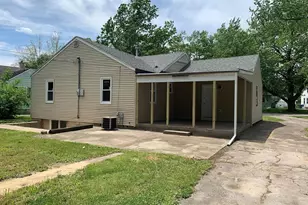 1370 Lennington Cir NE, Kankakee, IL 60901 - Photo 11