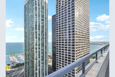 201 N Westshore Drive #1002, Chicago, IL 60601 - Photo 29