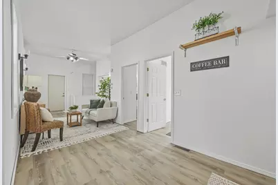 910 N Mason Street, Bloomington, IL 61701 - Photo 15