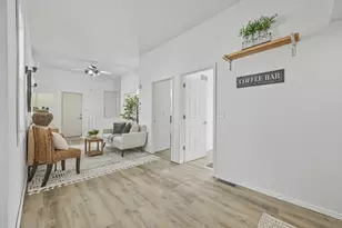 910 N Mason St, Bloomington, IL 61701 - Photo 15