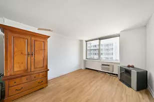 4250 N Marine Dr, Chicago, IL 60613 - Photo 25