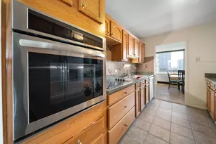 4250 N Marine Dr, Chicago, IL 60613 - Photo 15