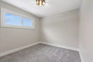 4518 W Shore Dr, McHenry, IL 60050 - Photo 17