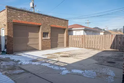 2418 Oak Park Avenue, Berwyn, IL 60402 - Photo 17