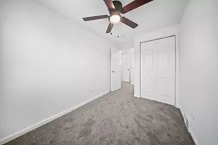 867 Church Rd, Aurora, IL 60505 - Photo 17