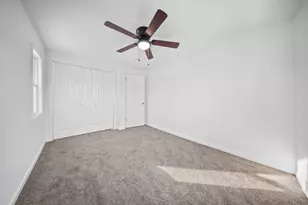 867 Church Rd, Aurora, IL 60505 - Photo 21