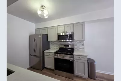 170 Half Moon Circle, Aurora, IL 60504 - Photo 5