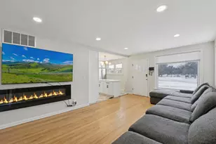 4137 Ruby St, Schiller Park, IL 60176 - Photo 3