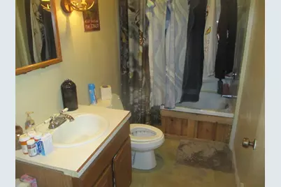 1862 N 2753rd Road, Ottawa, IL 61350 - Photo 7