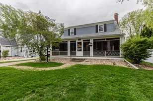 432 E Crown St, Princeton, IL 61356 - Photo 1