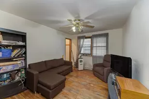 2243 E 92nd Pl, Chicago, IL 60617 - Photo 11