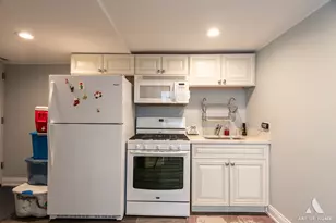 9401 S 83rd Ave, Hickory Hills, IL 60457 - Photo 33