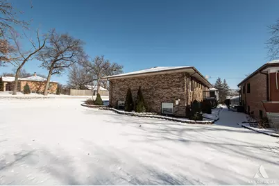 9401 S 83rd Avenue, Hickory Hills, IL 60457 - Photo 37
